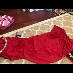 Em focus studio red dress